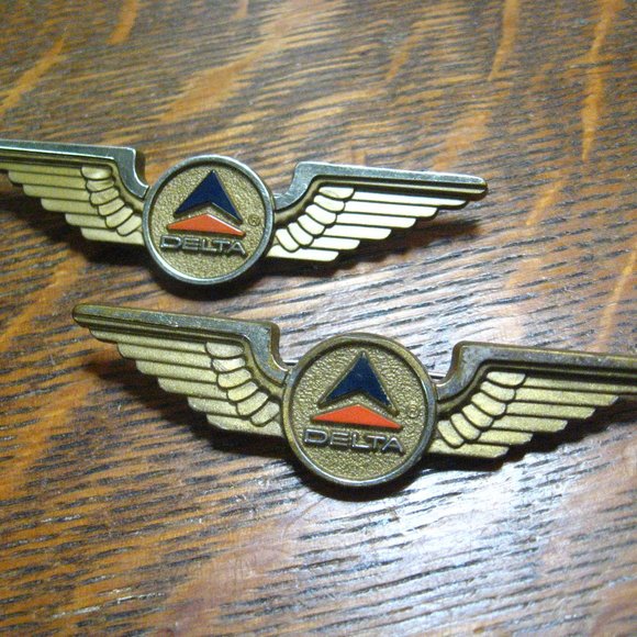 Delta Air Lines Junior Pilot Stewardess Wings (2) - Picture 6 of 7